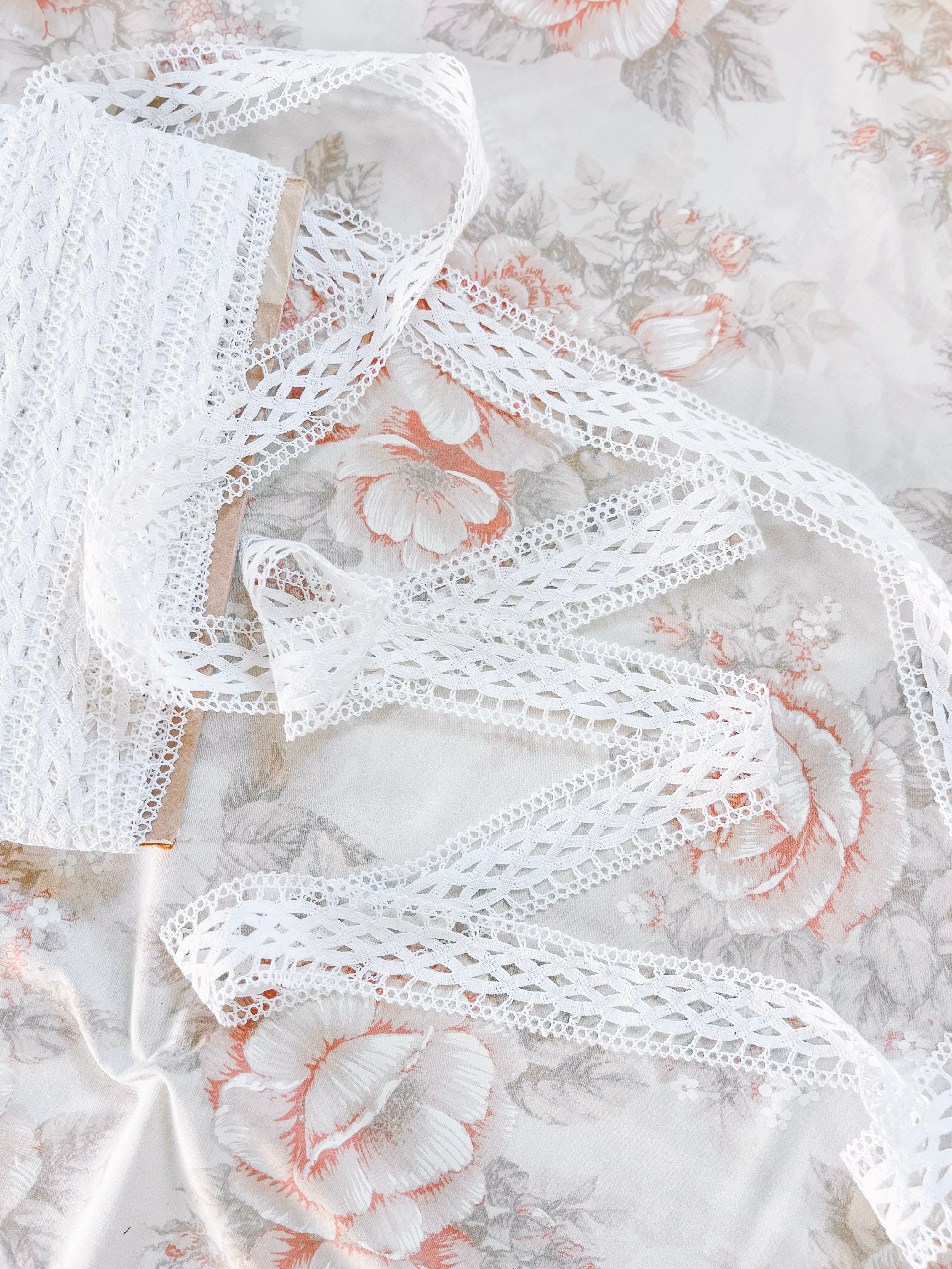 HERITAGE LACE