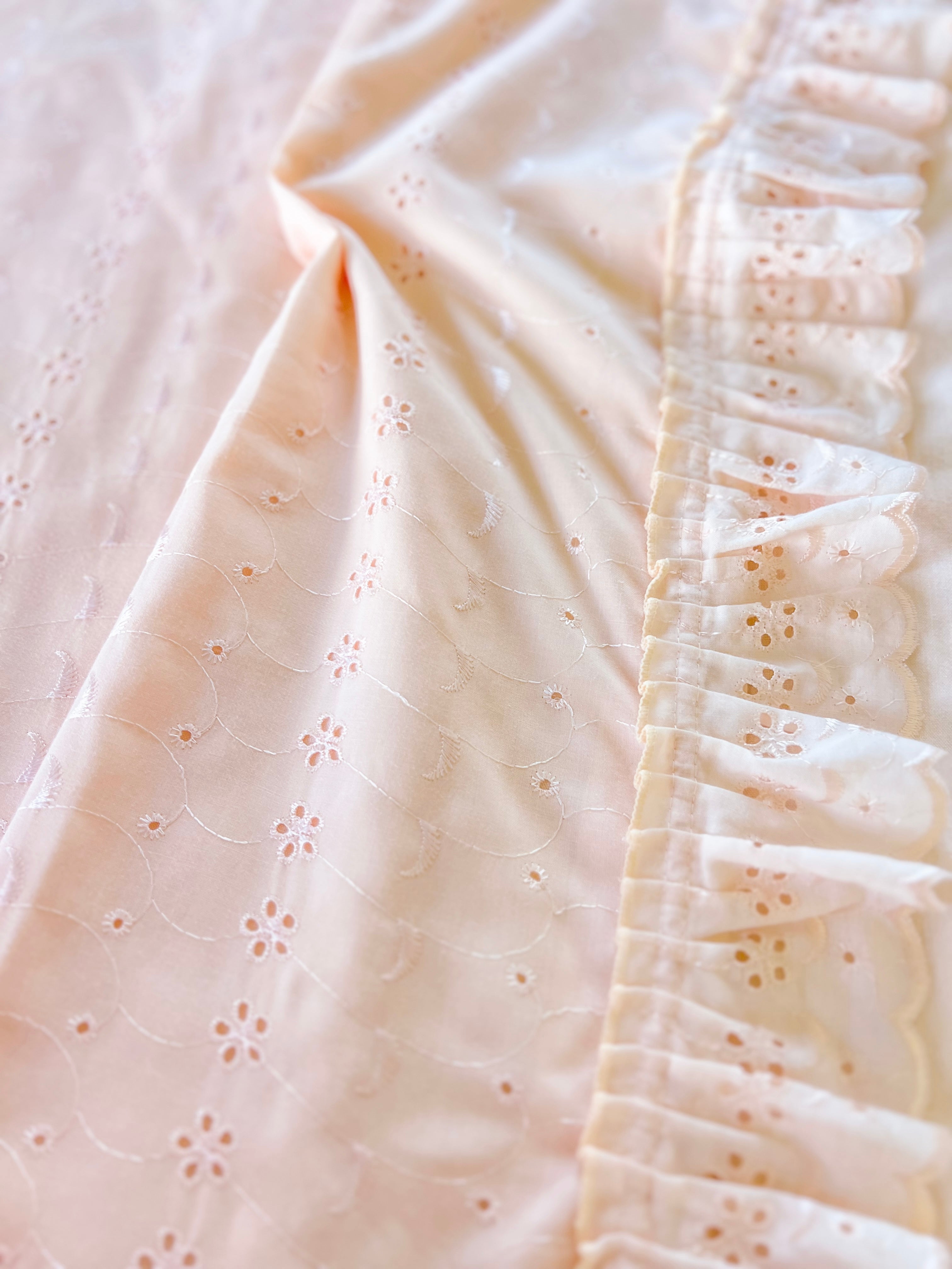 VINTAGE PEACH EMBROIDERY