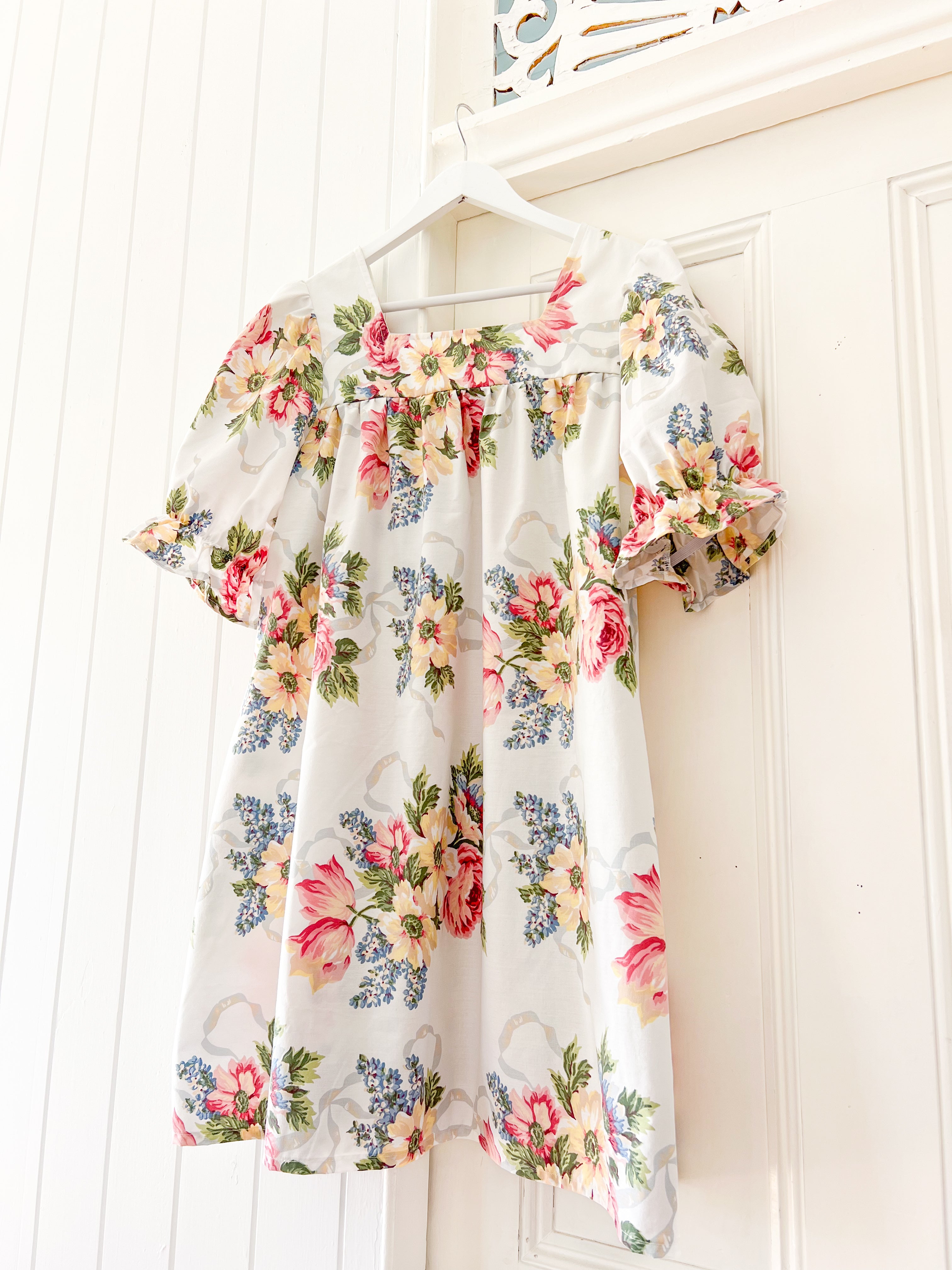 THE MARKET SMOCK