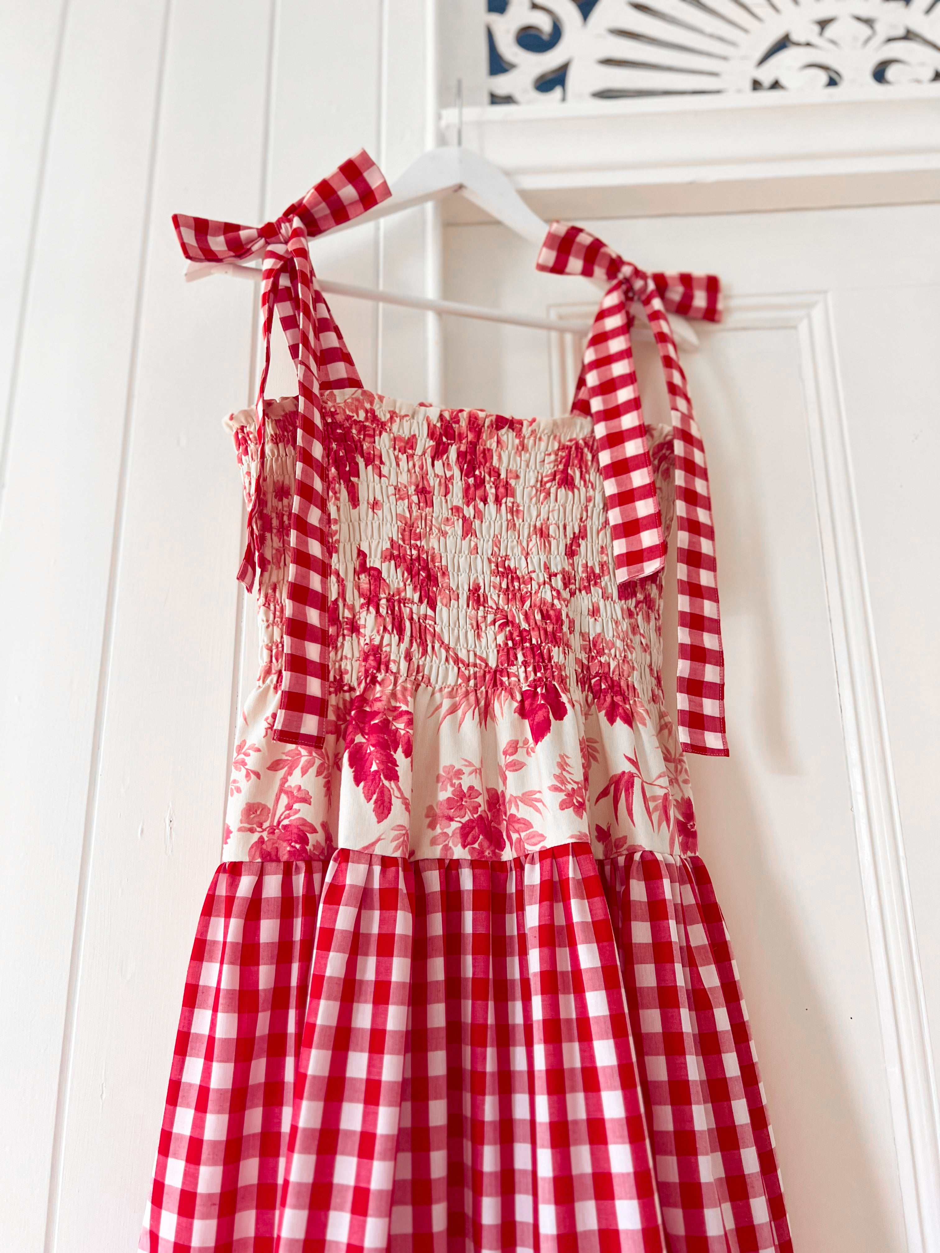 THE SUMMER PICNIC DRESS