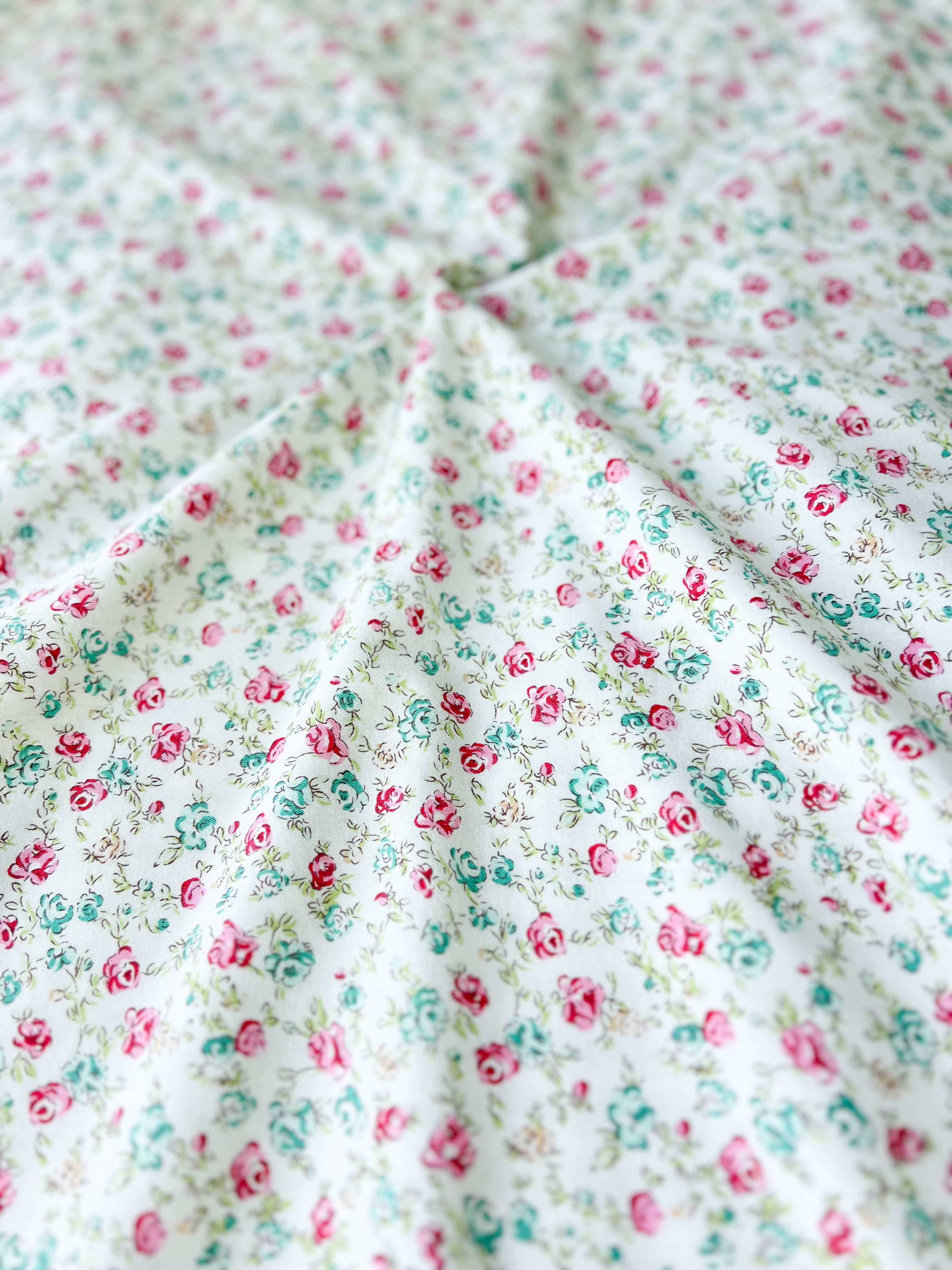 VINTAGE DITSY PRINT
