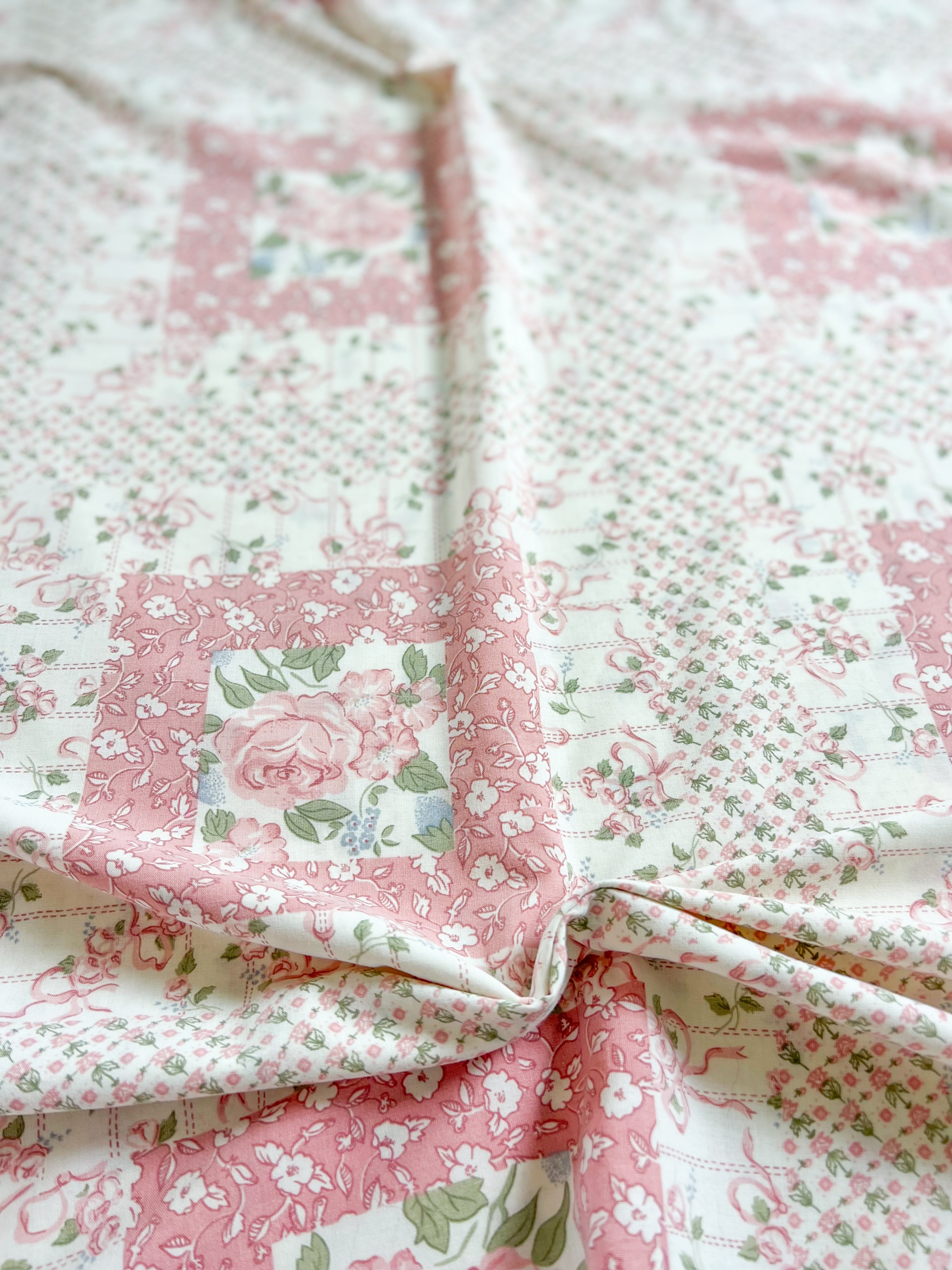 ROSES & BOWS PATCHWORK