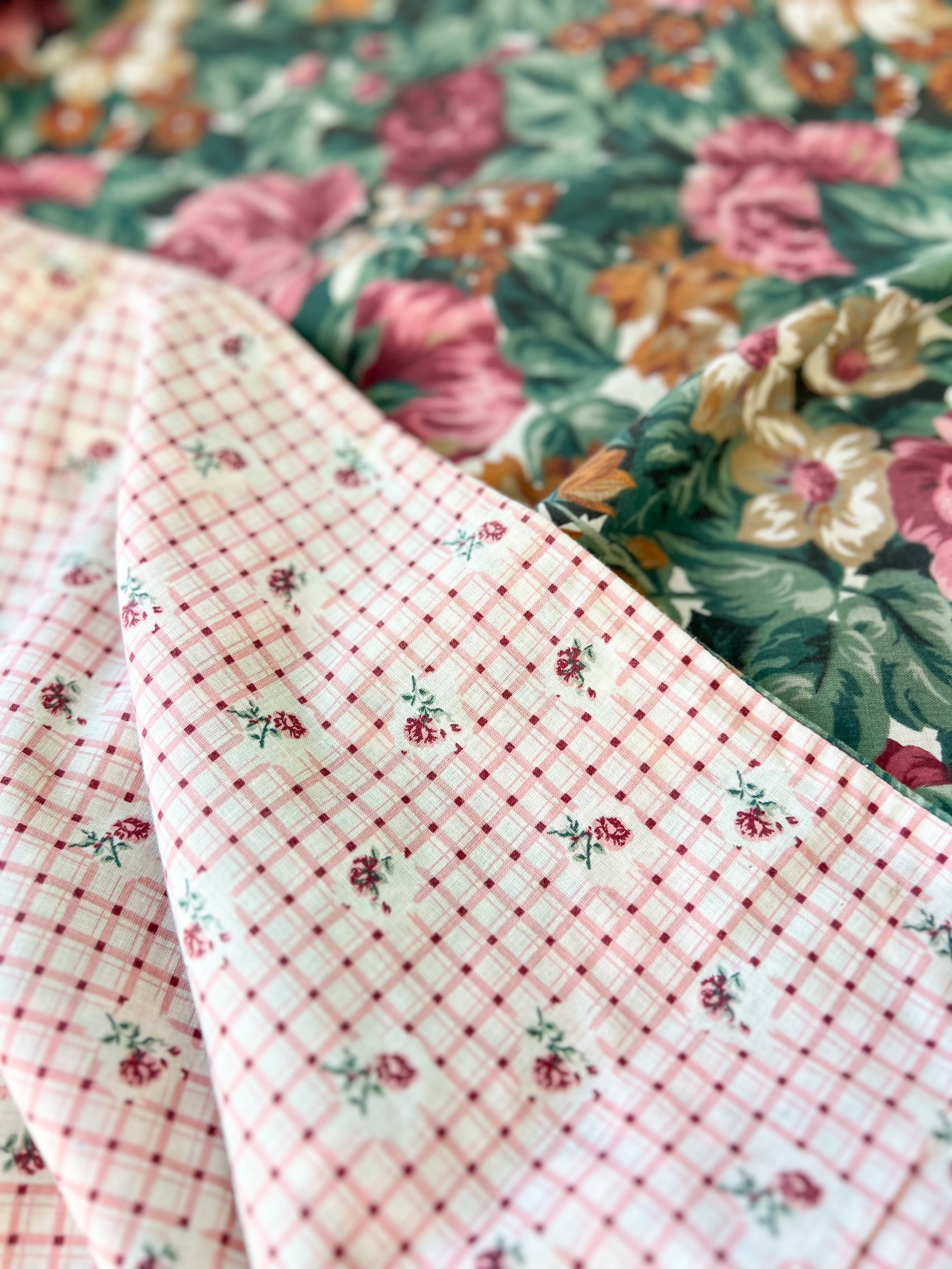VINTAGE ROSE GARDEN