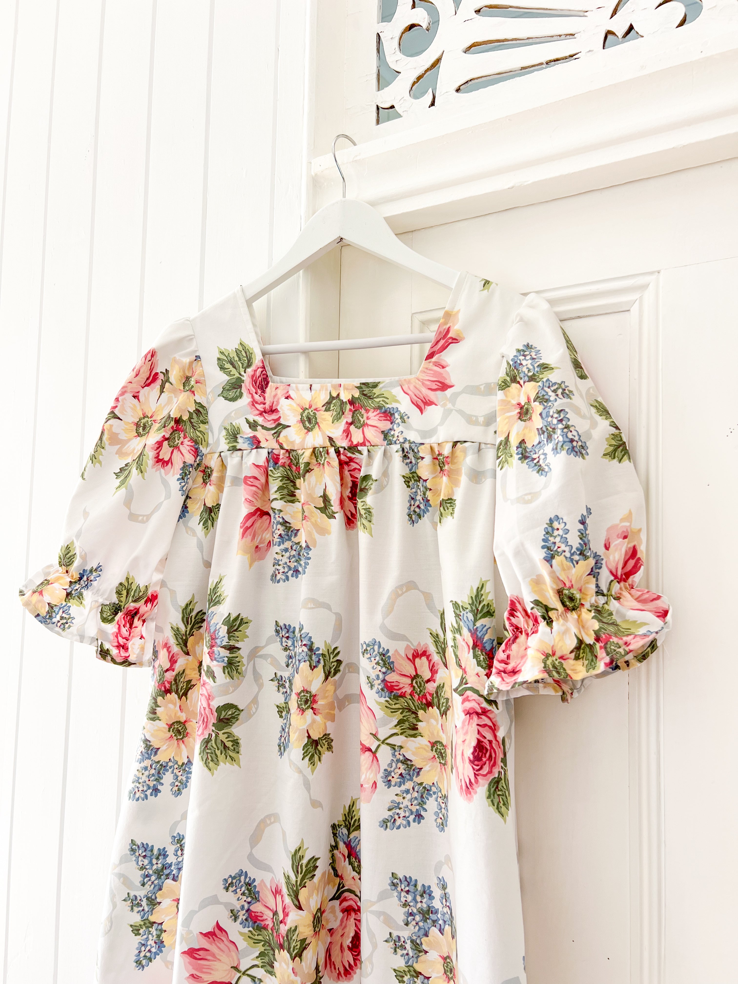 THE MARKET SMOCK