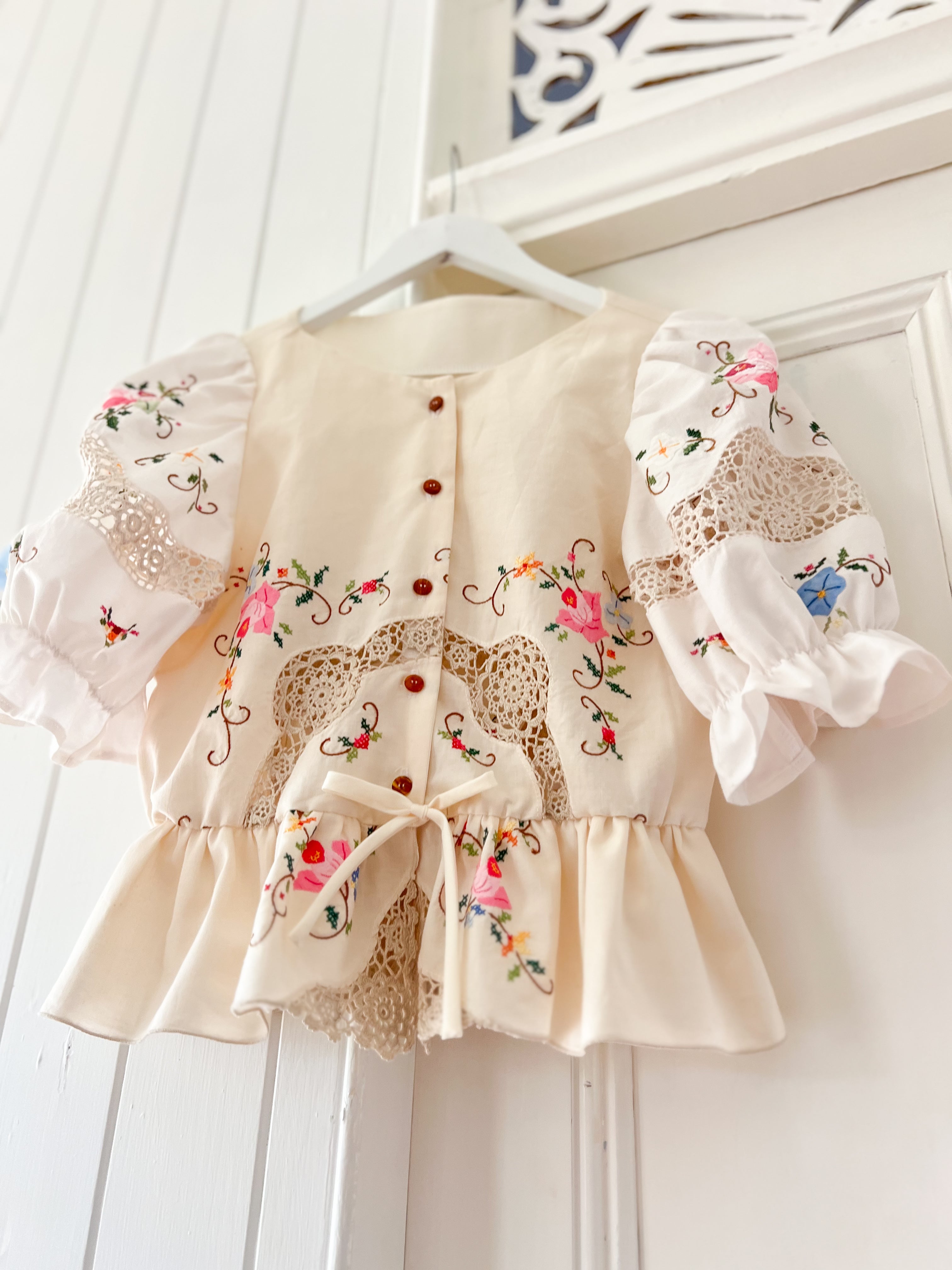 THE SWEET PEA BLOUSE