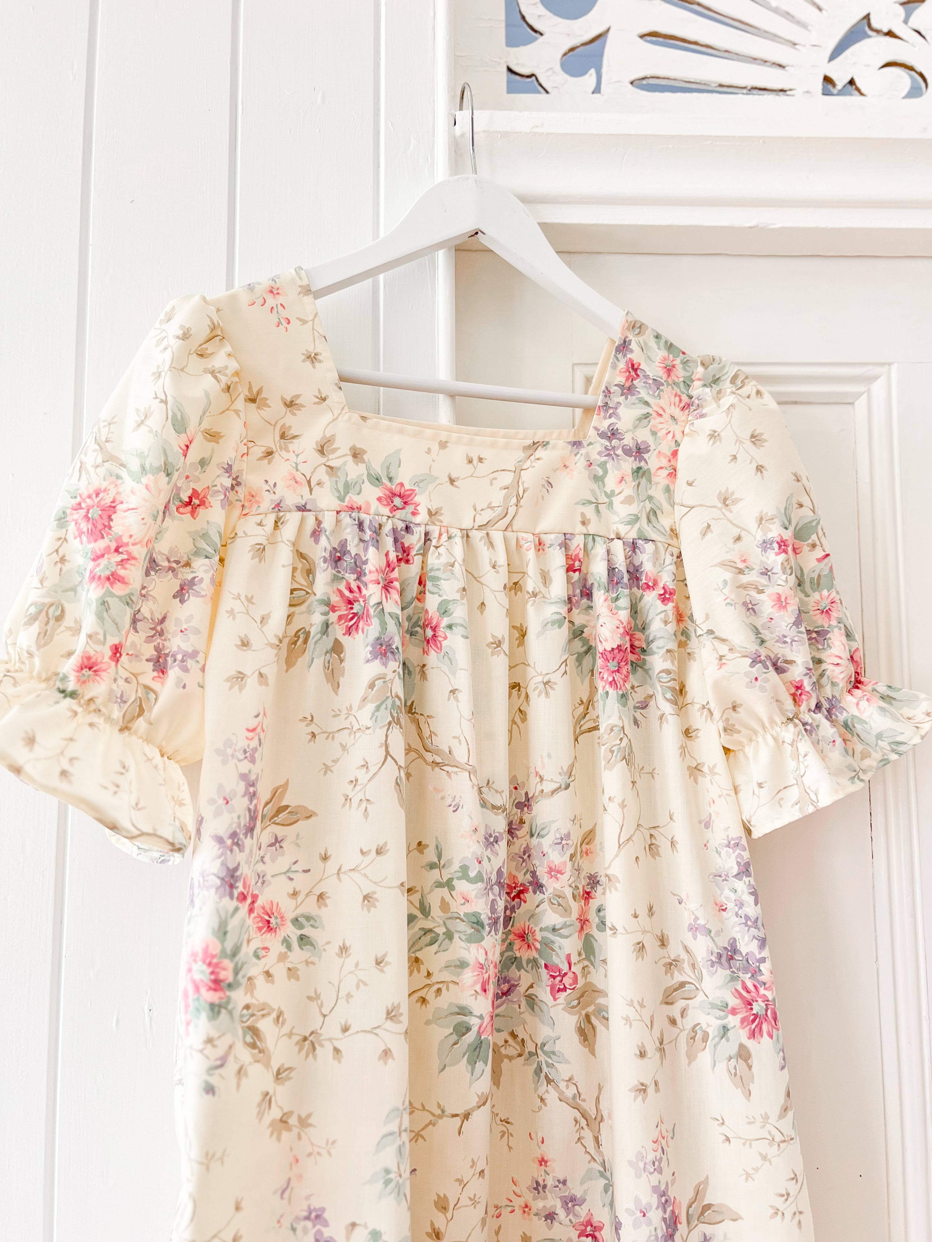 THE MARKET SMOCK