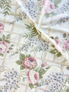 VINTAGE ROSE & LACE