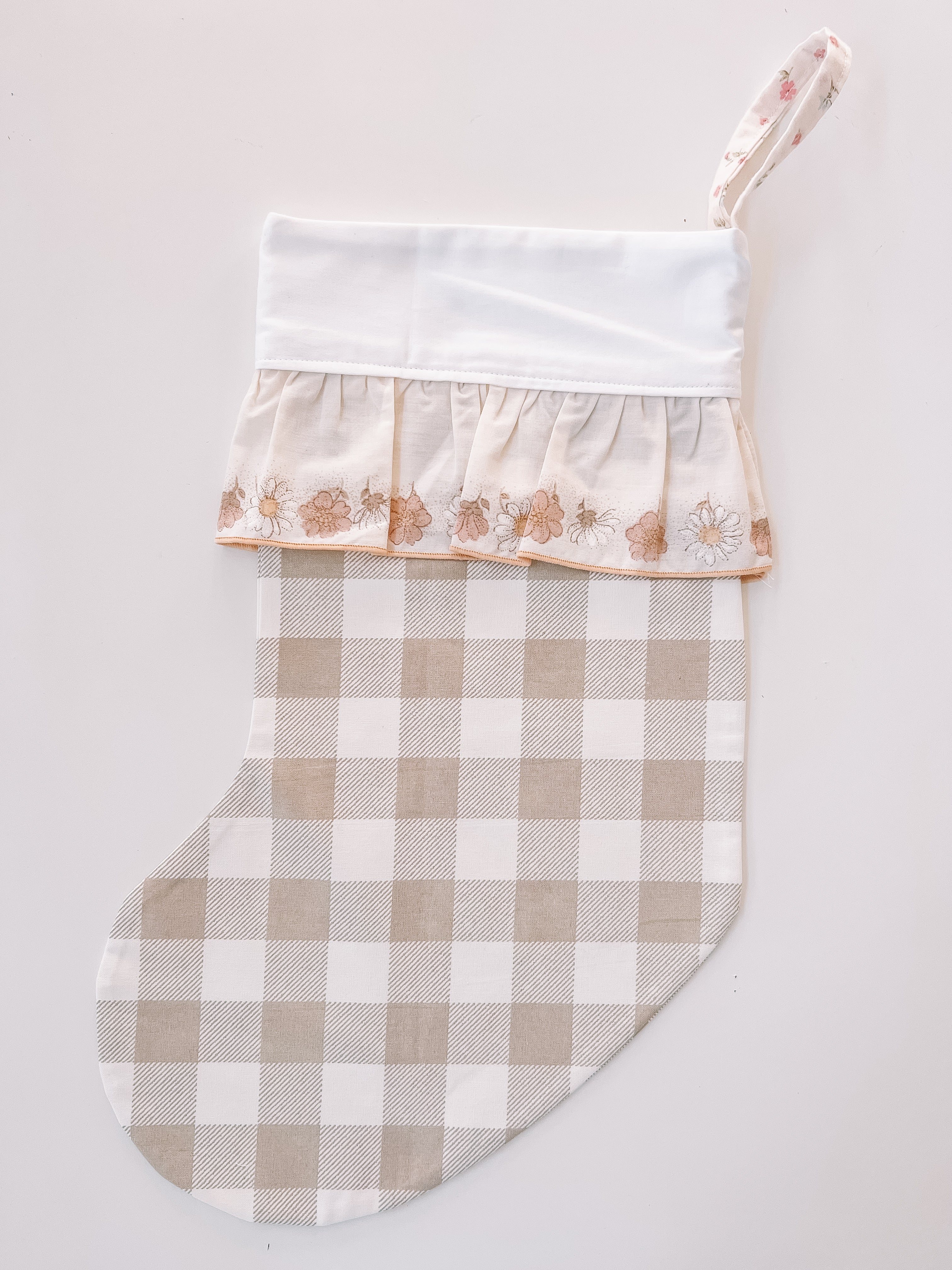 VINTAGE NEUTRAL CHRISTMAS STOCKING