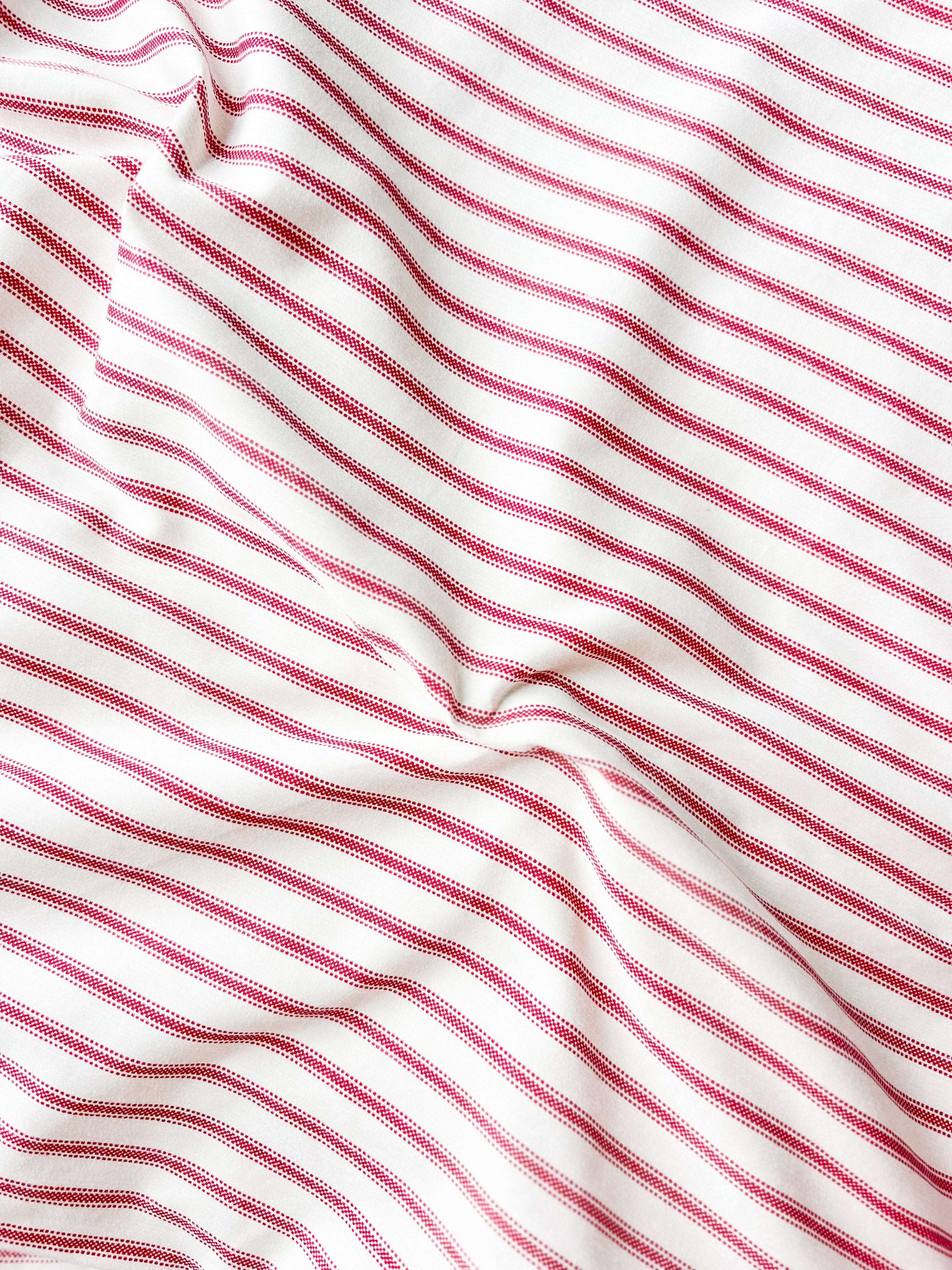 CLASSIC RED STRIPE