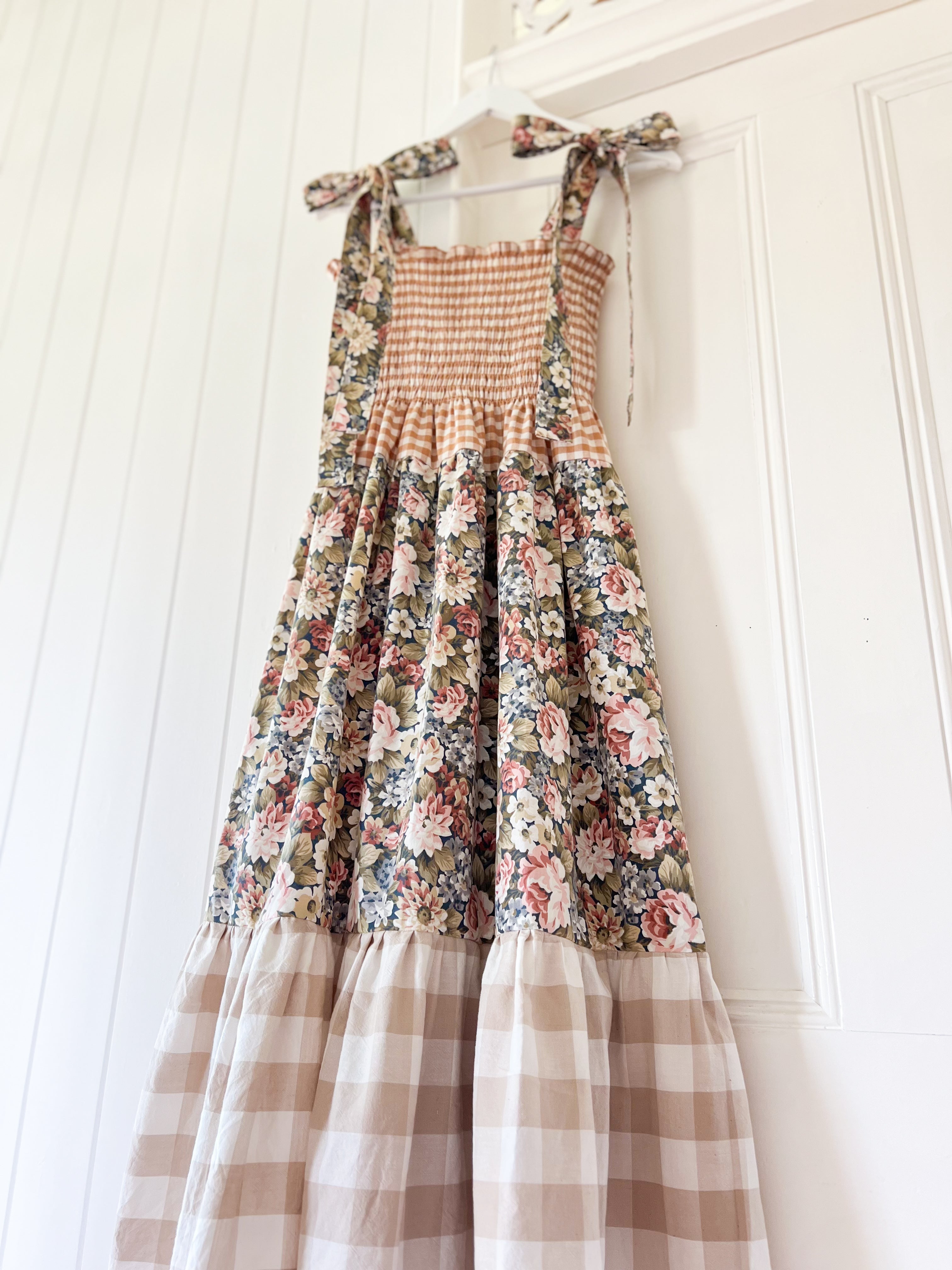 THE SUMMER PICNIC DRESS