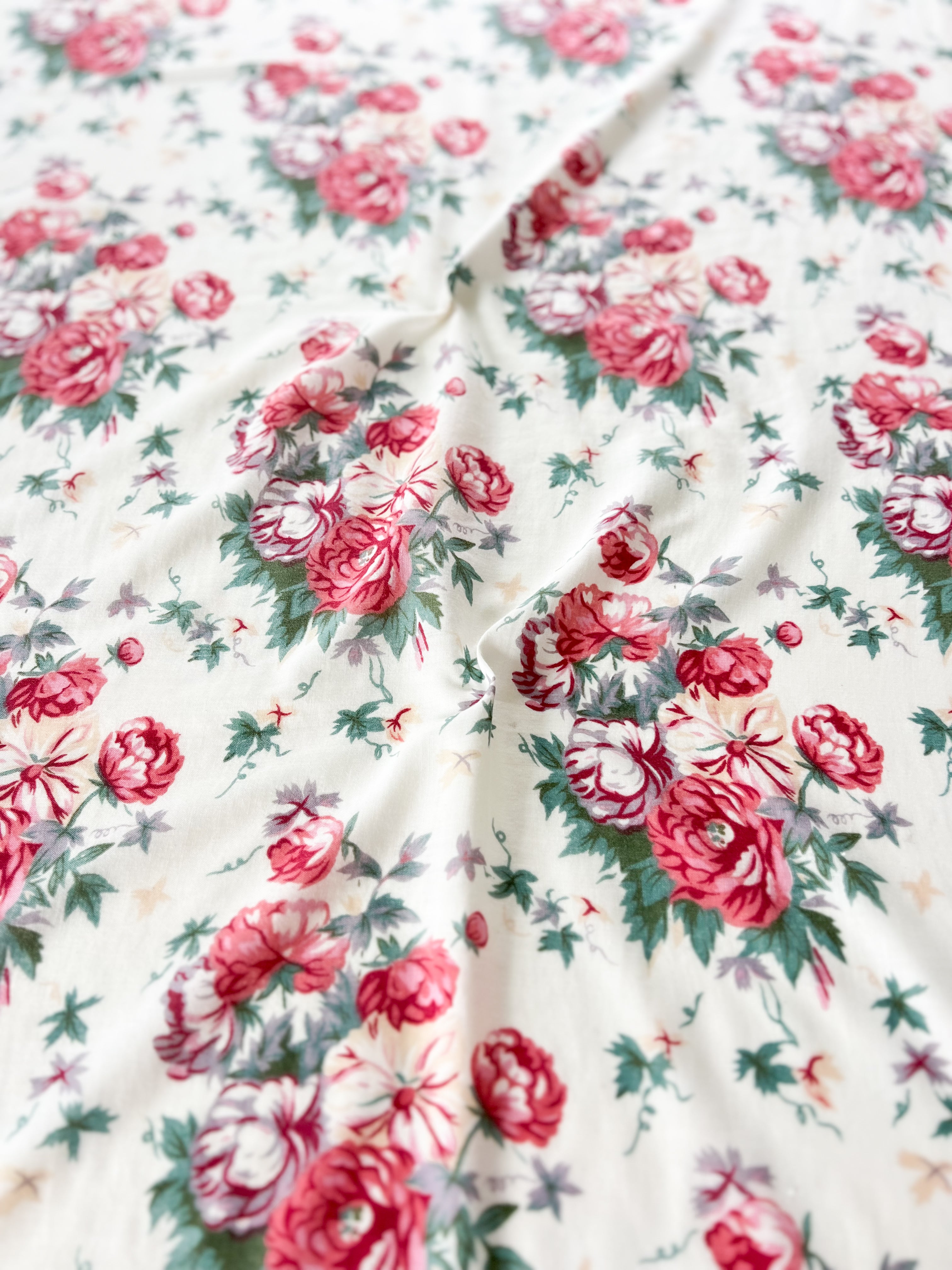BRIGHT ROSE GARDEN