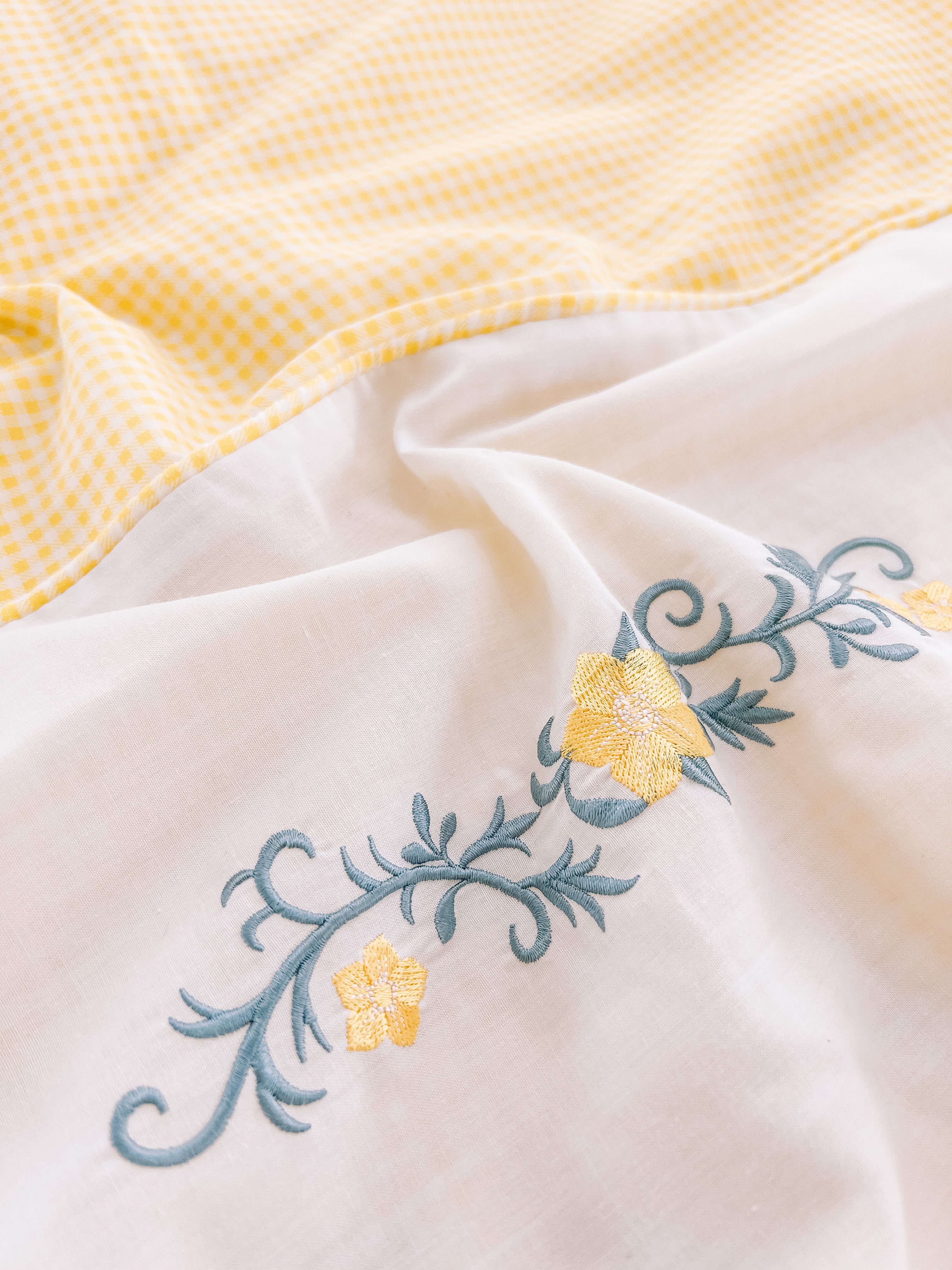 VINTAGE YELLOW GINGHAM & EMBROIDERY